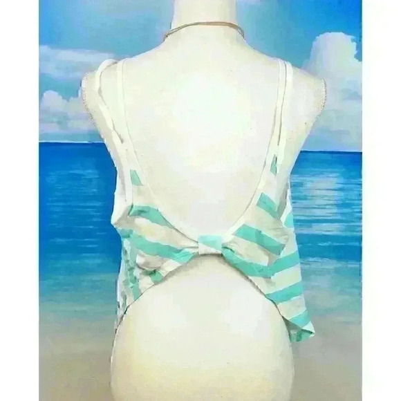 FOREVER 21 Womans AQUA & WHITE Stripe Back Crop Knot Lightweight Stretch size Lg - Picture 6 of 8
